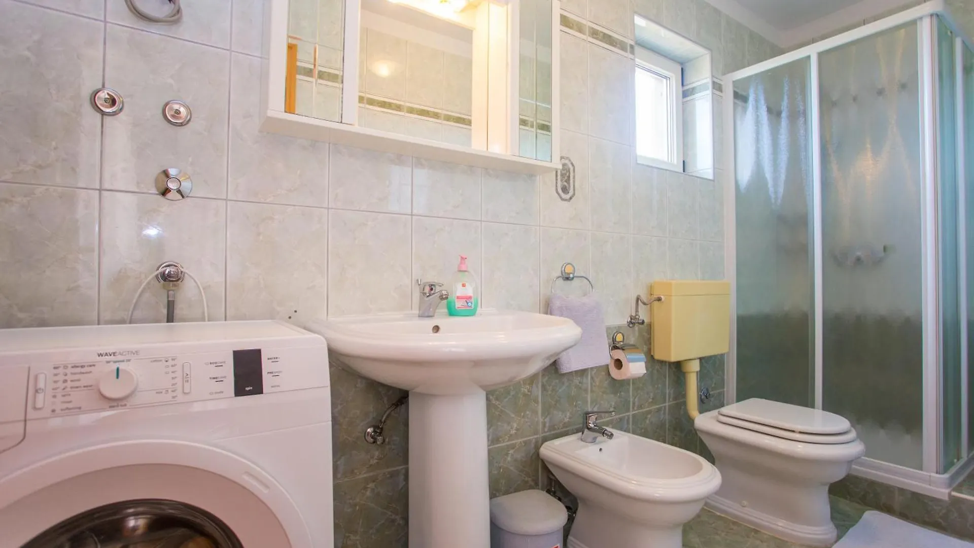 Apartments Lorena B Porec 0*,